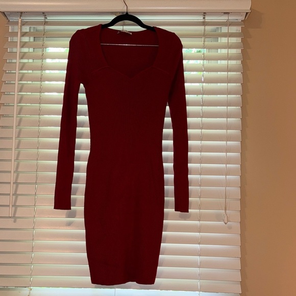 Abercrombie & Fitch - Red Long Sleeve Dress - New Without Tags - Size M TALL - Picture 2 of 7